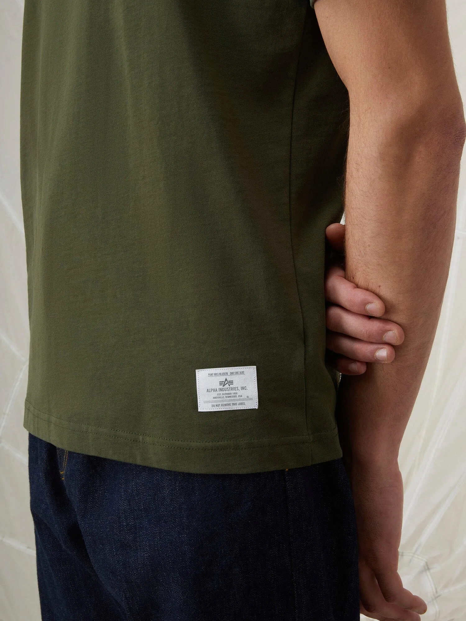 ALPHA GRAPHIC TEE
