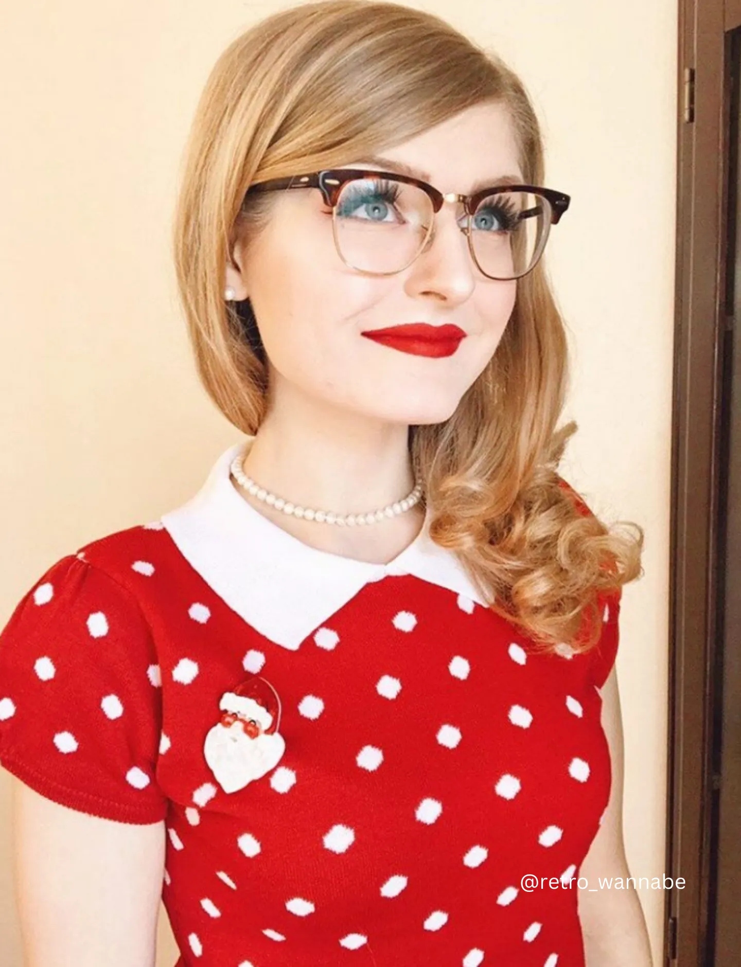 YEMAK Women's Classic Polka Dot Contrast Collar Short Sleeve Casual Pullover Sweater MK3673